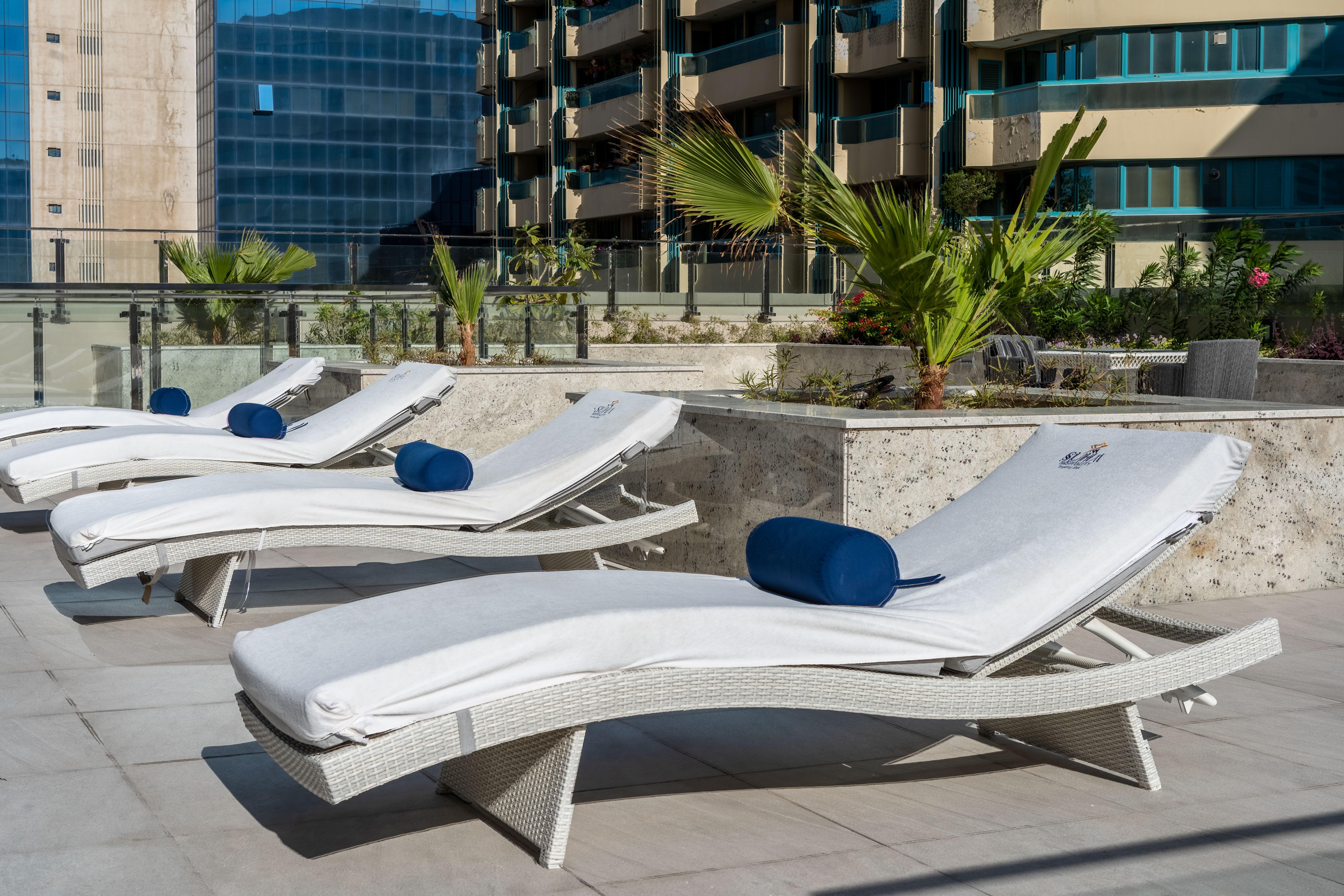 Suha Mina Rashid Hotel Apartments Dubai Buitenkant foto